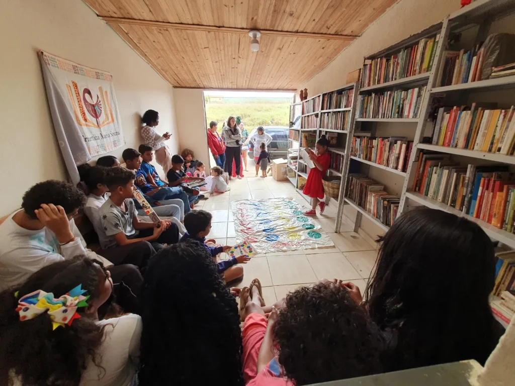 Biblioteca Comunitária Miro Cairo arrecada doações para manter as atividades